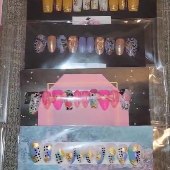 Handmade Wholesale Press On Nails - Picture 6 of 11